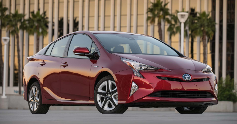 Sharp Style in a Fantastic Drive of the Toyota Prius
