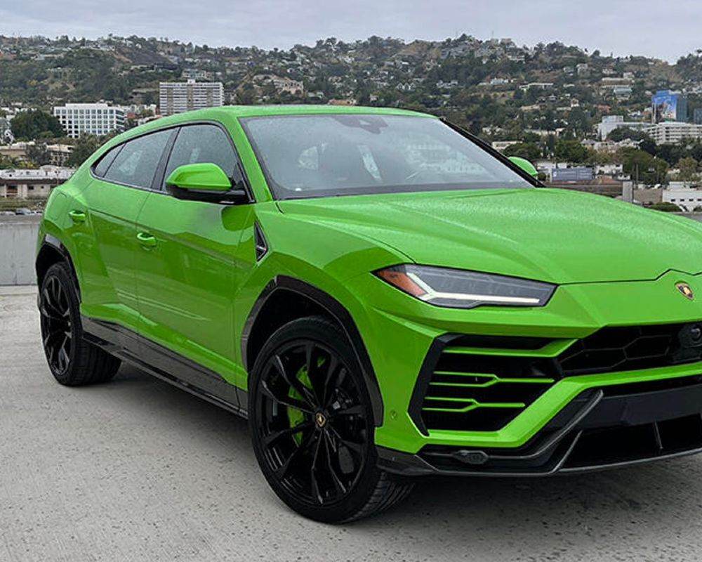 Should You Drive the Lamborghini Urus? Here Are 10 Reasons That Say “Yes”